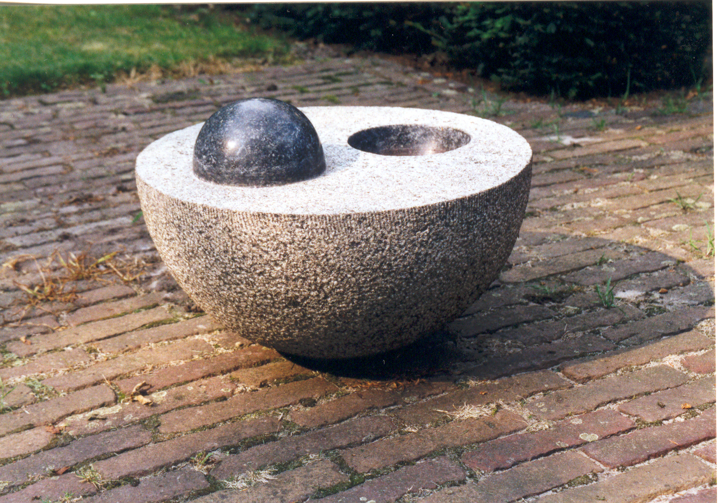 gneiss abstract sculpture